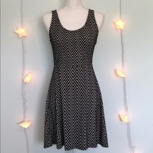 👗 Zig-Zag Patterned Dress 👗